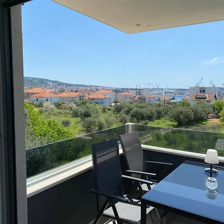 Appartamento Fresh And Newly Built With Pool Traù
