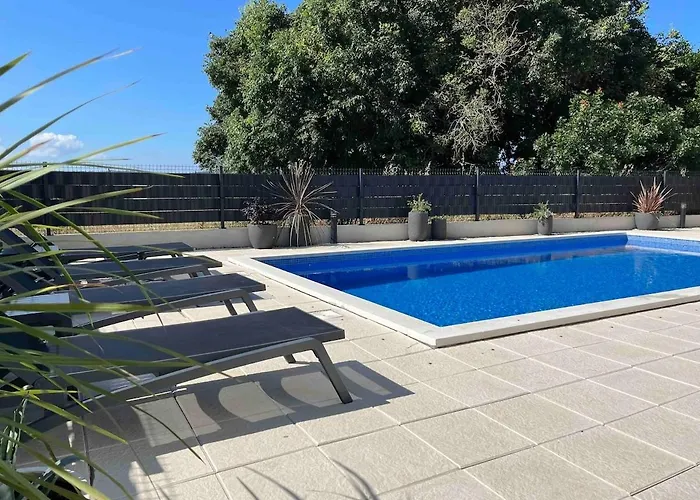 Appartamento Fresh And Newly Built With Pool *