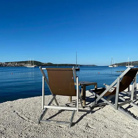 Fresh And Newly Built With Pool Apartament Trogir