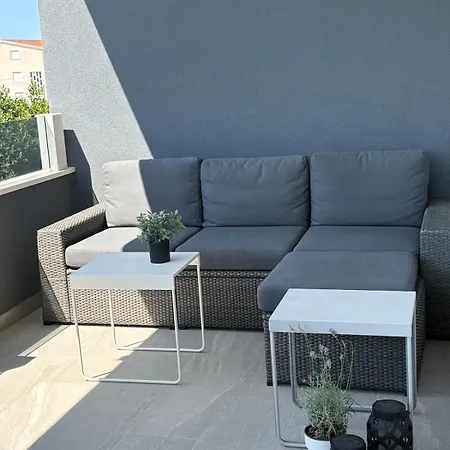 Apartament Fresh And Newly Built With Pool